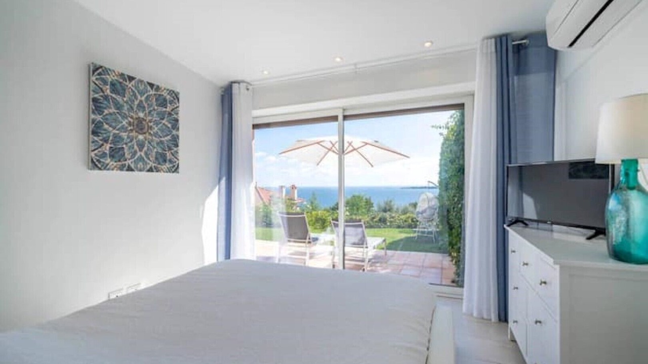 Photo of Bedroom in Vallauris
