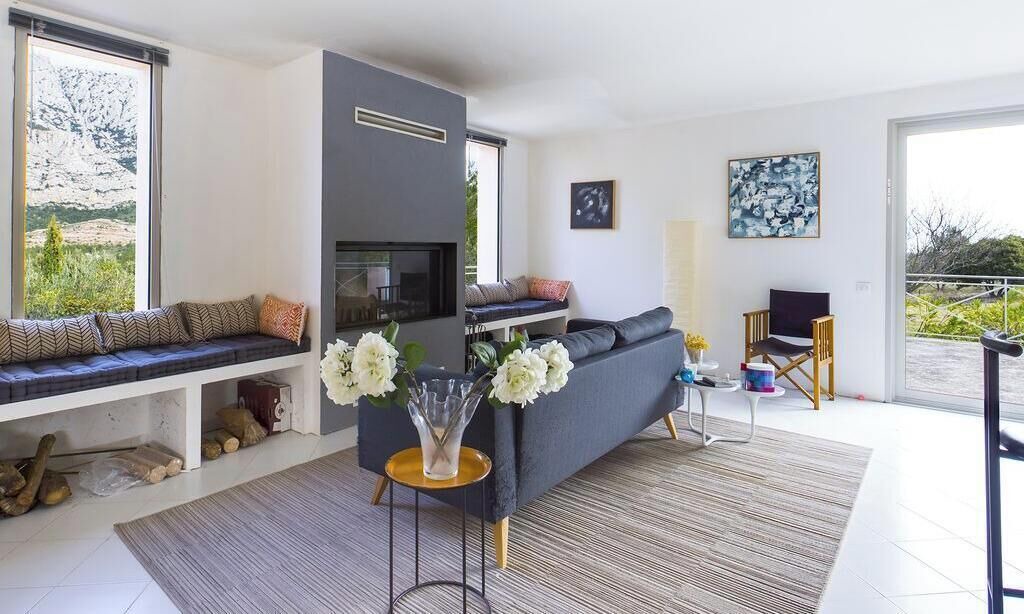 Photo of Livingroom in Saint-Antonin-sur-Bayon