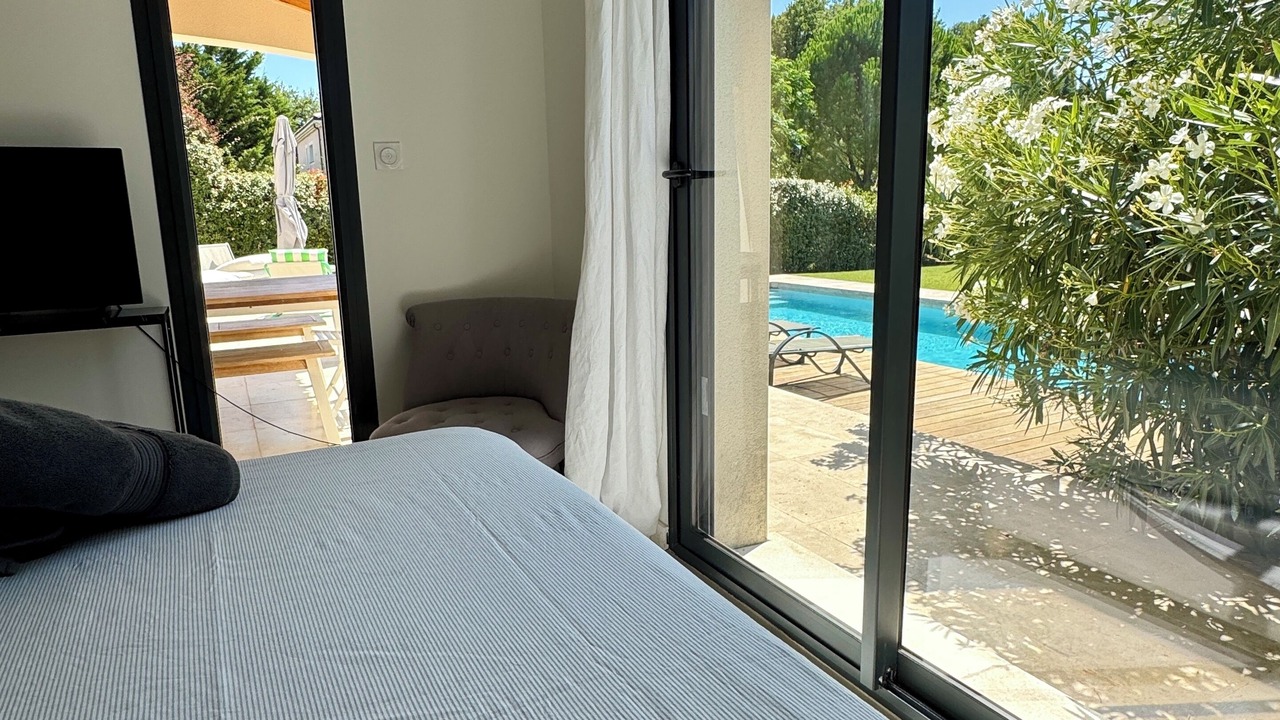 Photo of Bedroom in Sainte-Cecile-les-Vignes