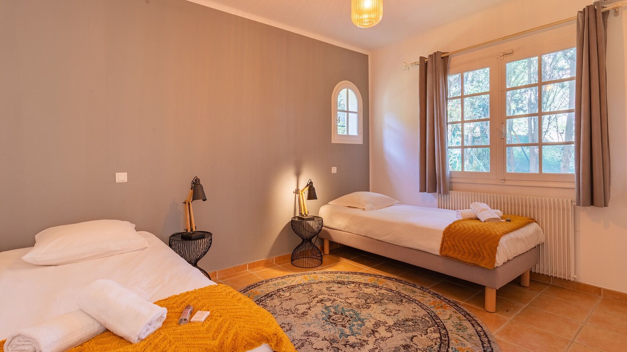 Photo of Bedroom in Mandelieu-La-Napoule