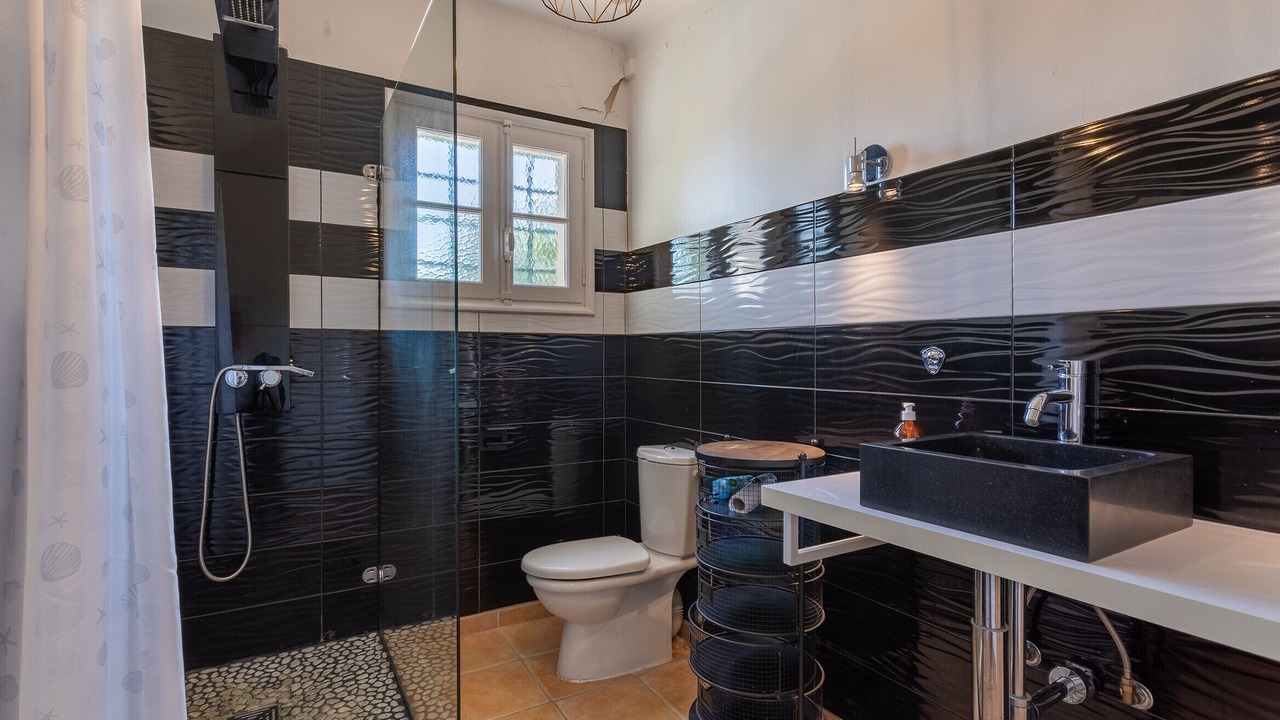 Photo of Bathroom in Mandelieu-La-Napoule