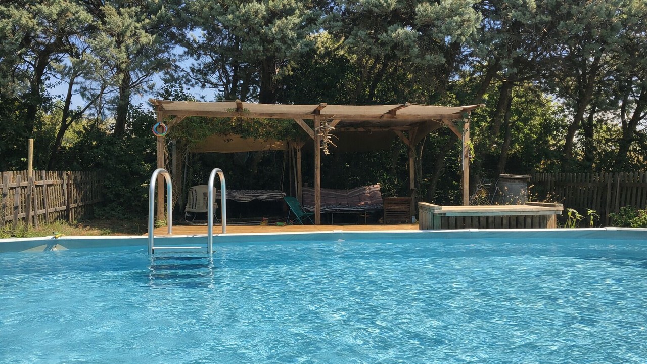 Photo of Outdoor in Sainte-Cecile-les-Vignes