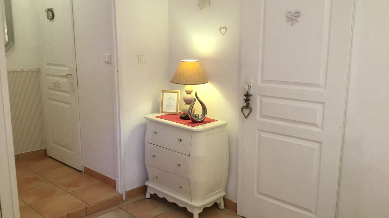 Photo of Bedroom in Orange