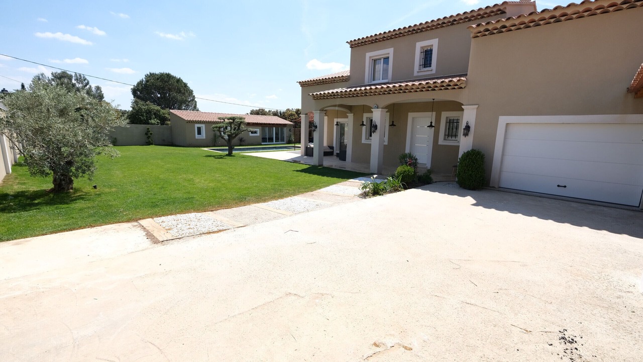 Photo of Outdoor in Aureille