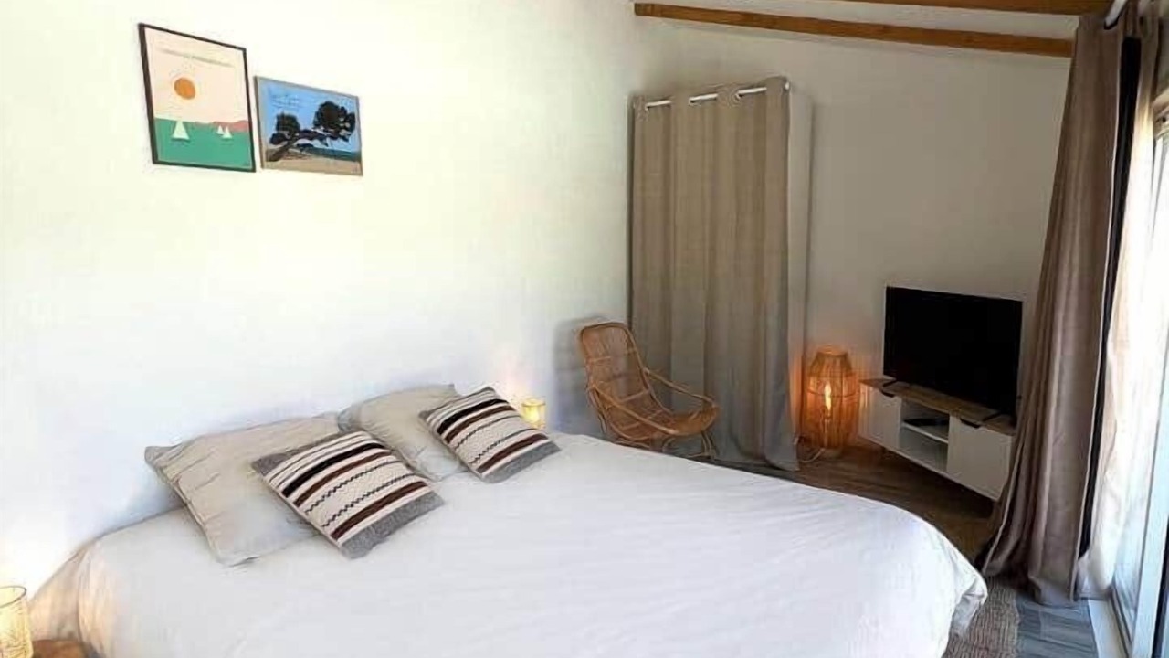 Photo of Bedroom in La Crau