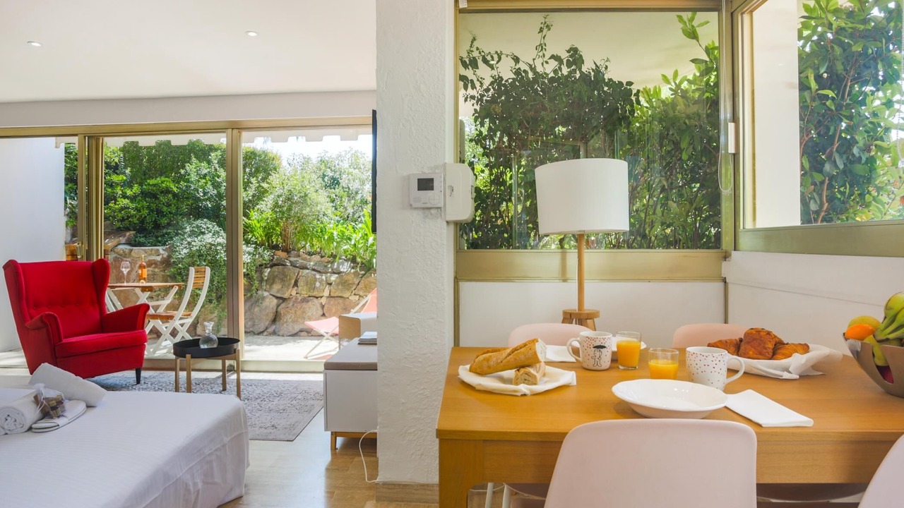Photo of Bedroom in California - Pezou