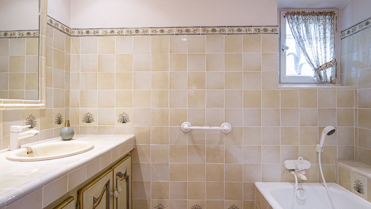 Photo of Bathroom in Robion