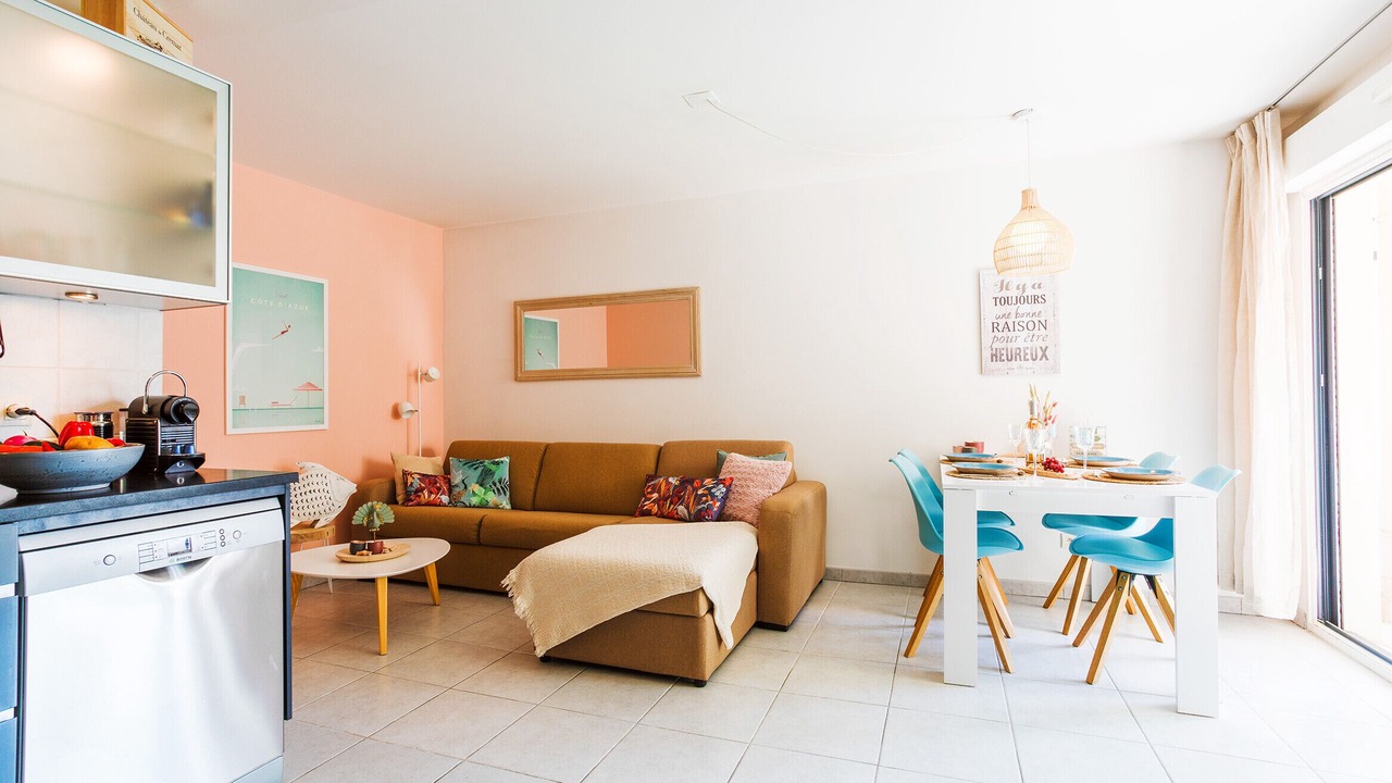 Photo of Livingroom in Jean-Medecin