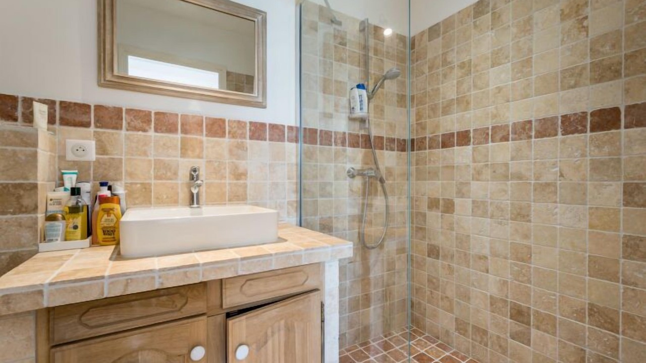 Photo of Bathroom in Speracedes