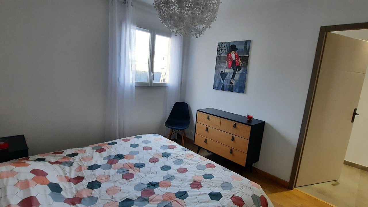 Photo of Bedroom in Valence