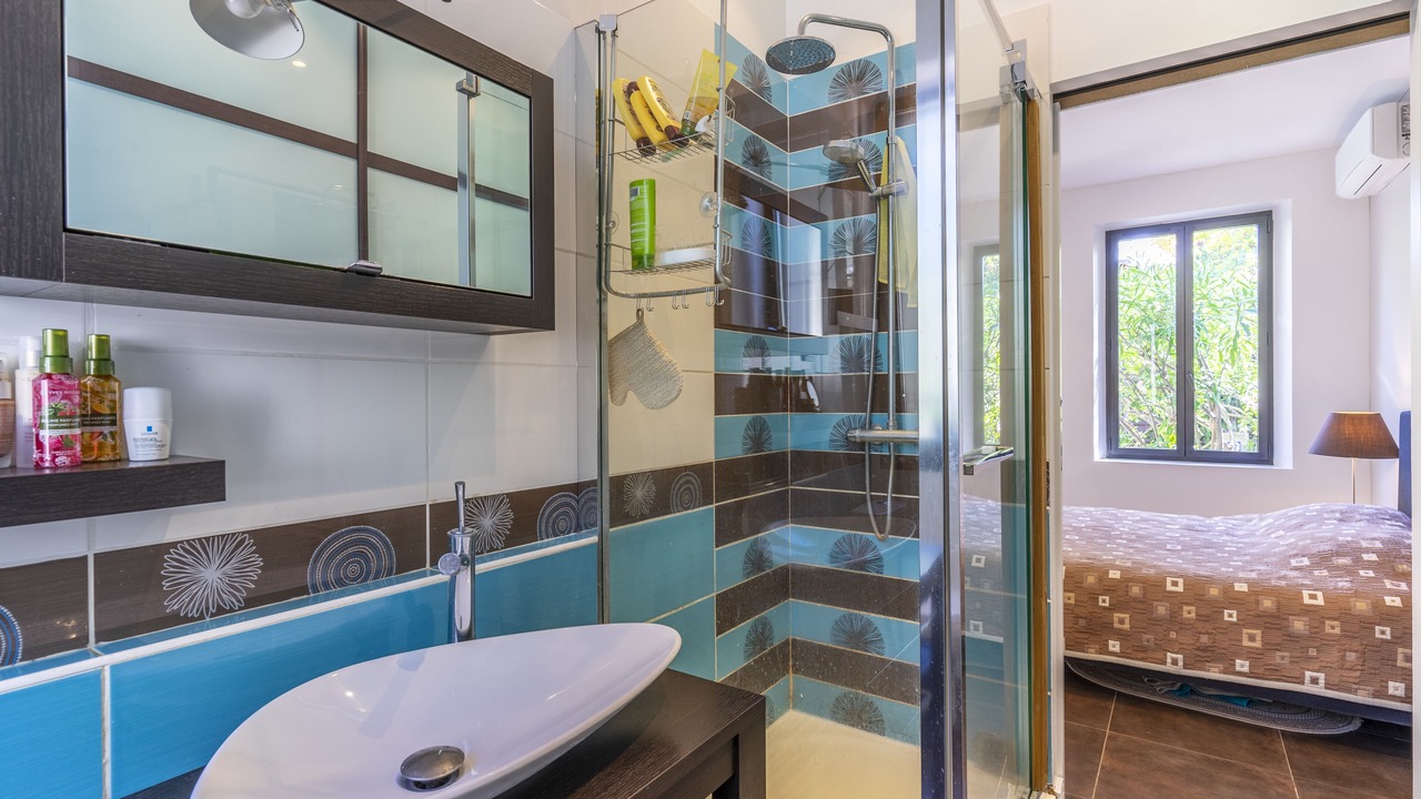 Photo of Bathroom in Carqueiranne