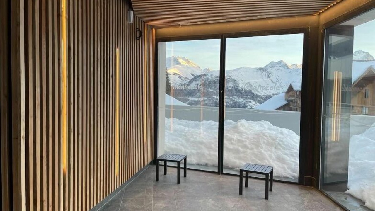 Photo of Outdoor in Auris