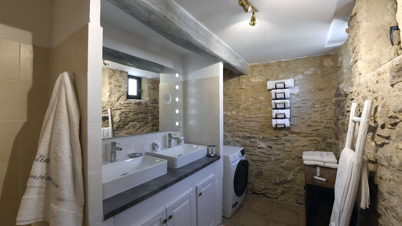 Photo of Bathroom in Roussillon