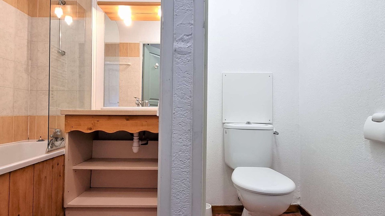 Photo of Bathroom in Saint-Etienne-en-Devoluy