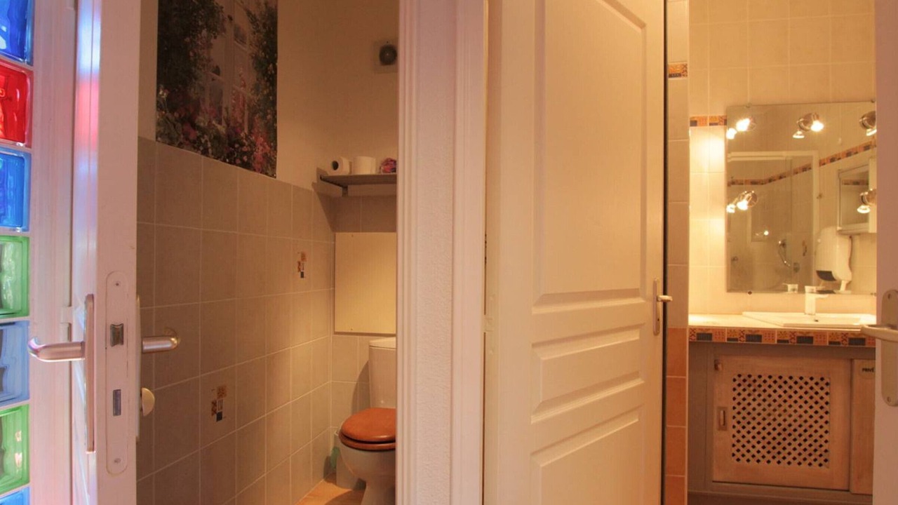 Photo of Bathroom in Forville