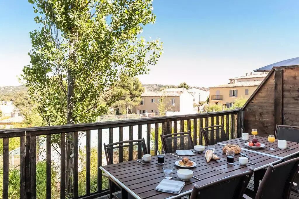 Photo of Outdoor in Pont Royal