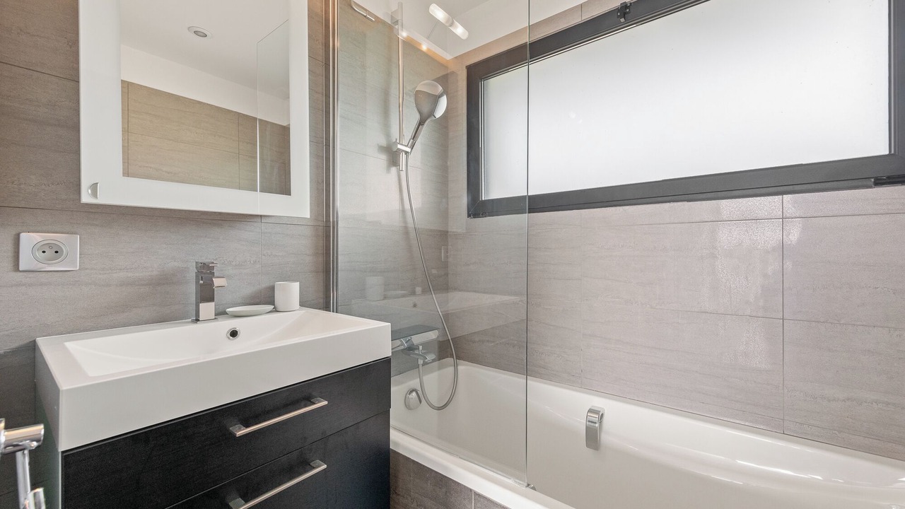 Photo of Bathroom in Carqueiranne