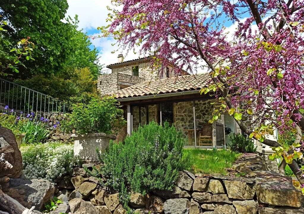 Photo of Outdoor in Pourcheres