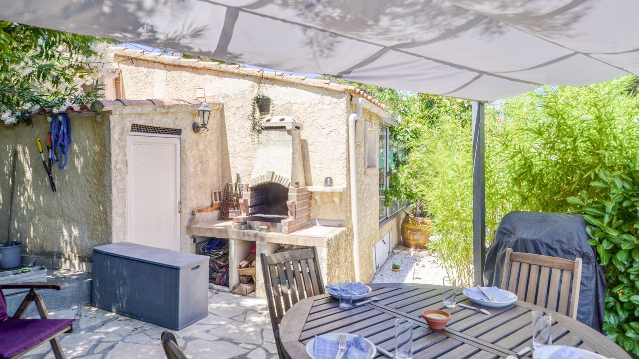 Photo of Outdoor in Istres