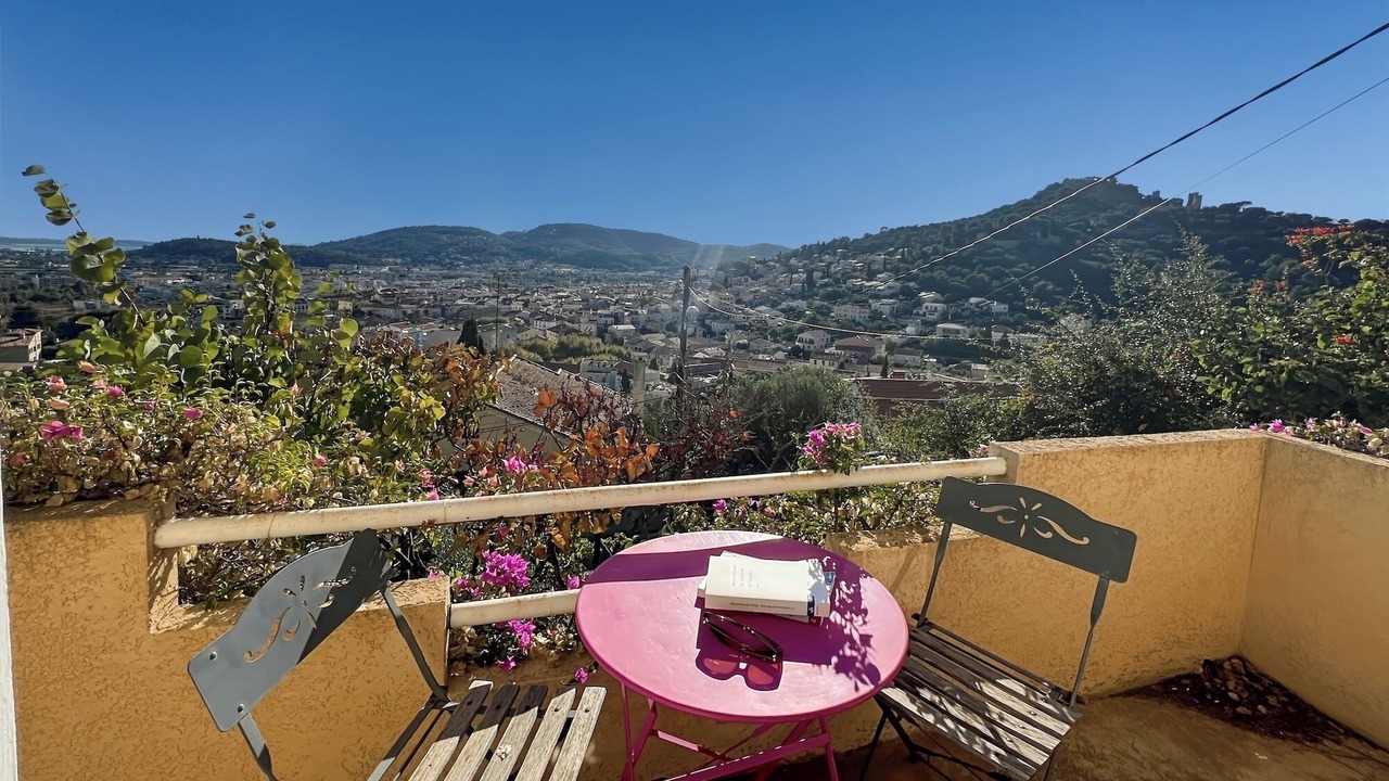 Photo of Outdoor in Hyeres City Centre