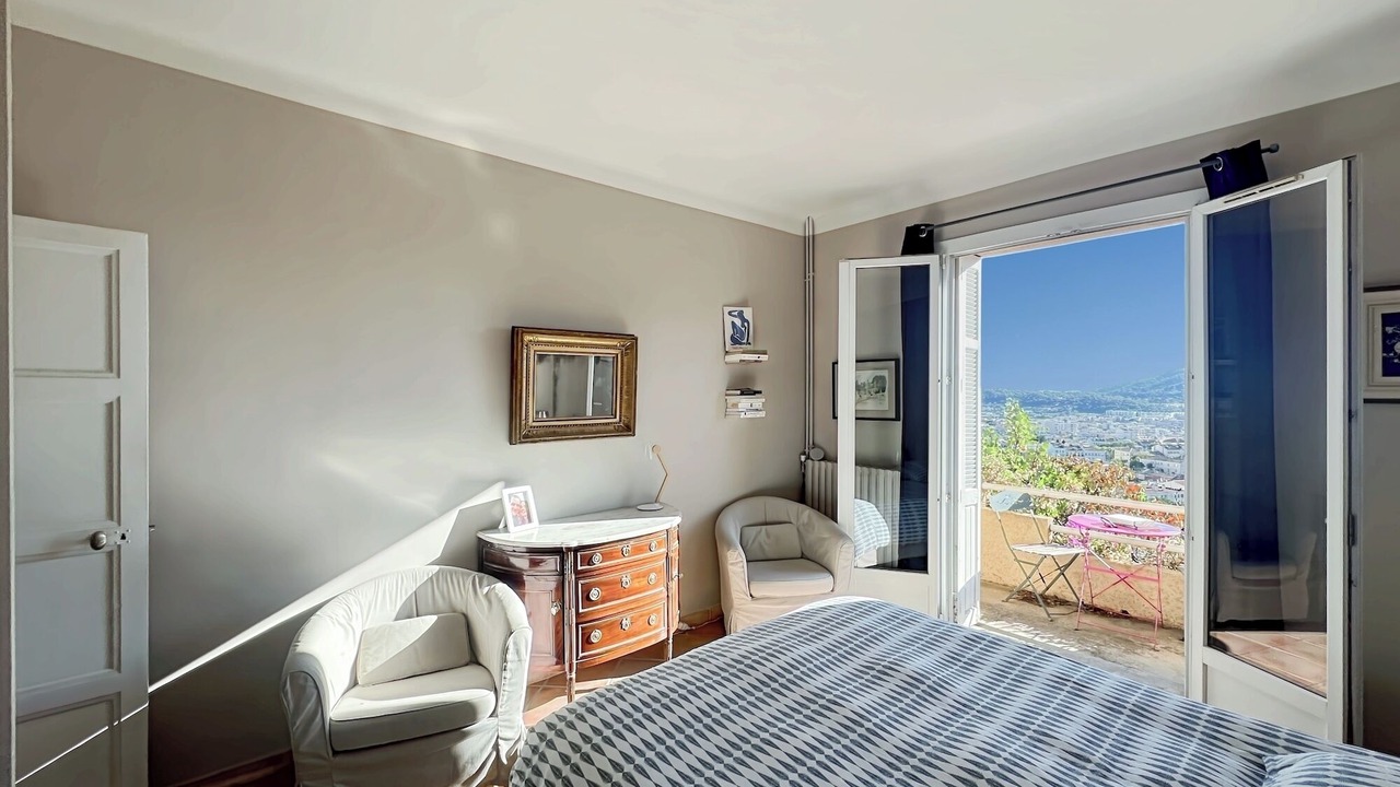 Photo of Bedroom in Hyeres City Centre