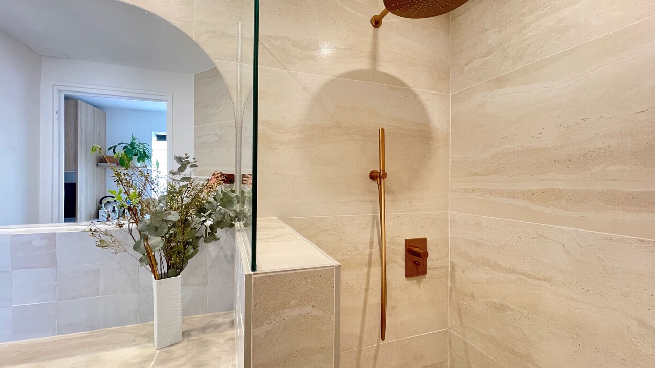 Photo of Bathroom in Gares