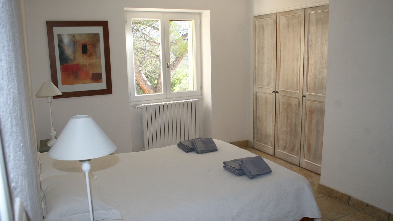 Photo of Bedroom in Malaucene