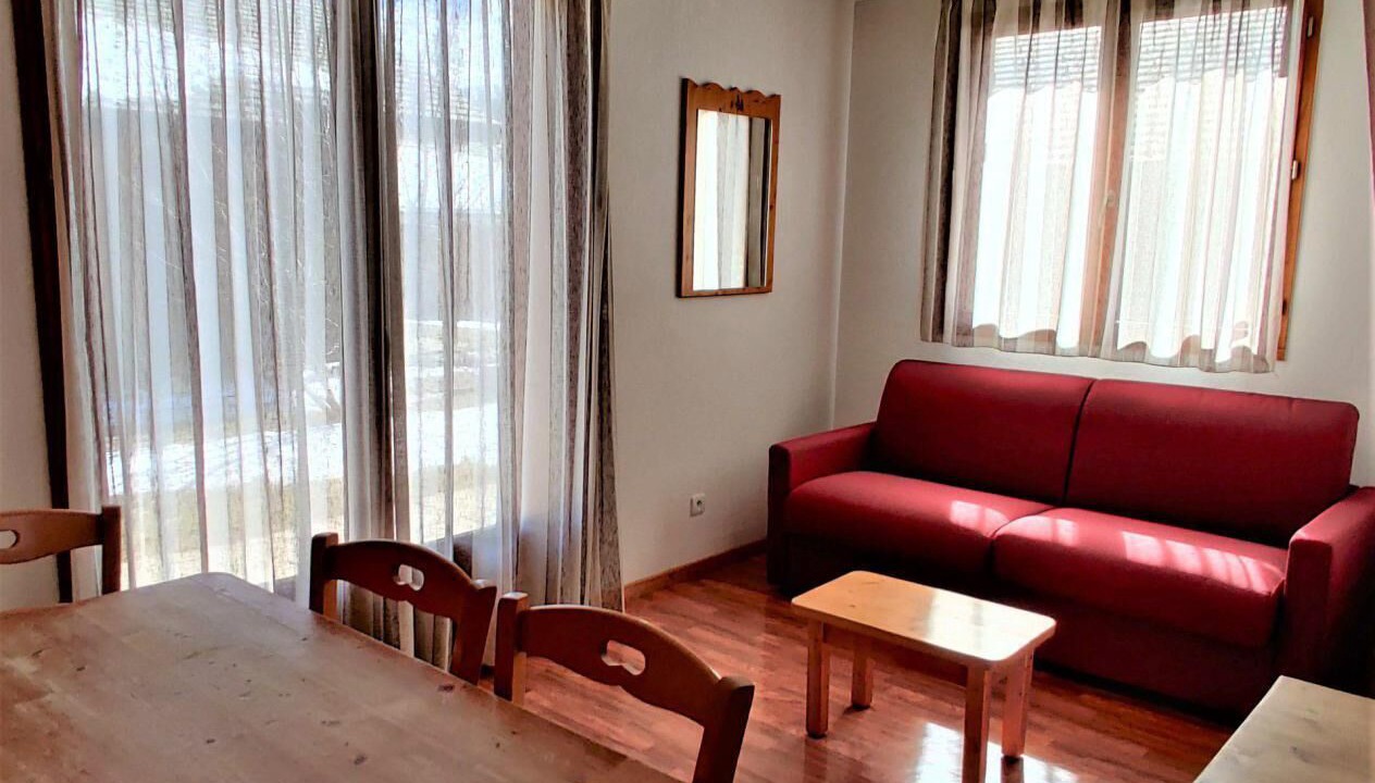 Photo of Livingroom in Saint-Etienne-en-Devoluy