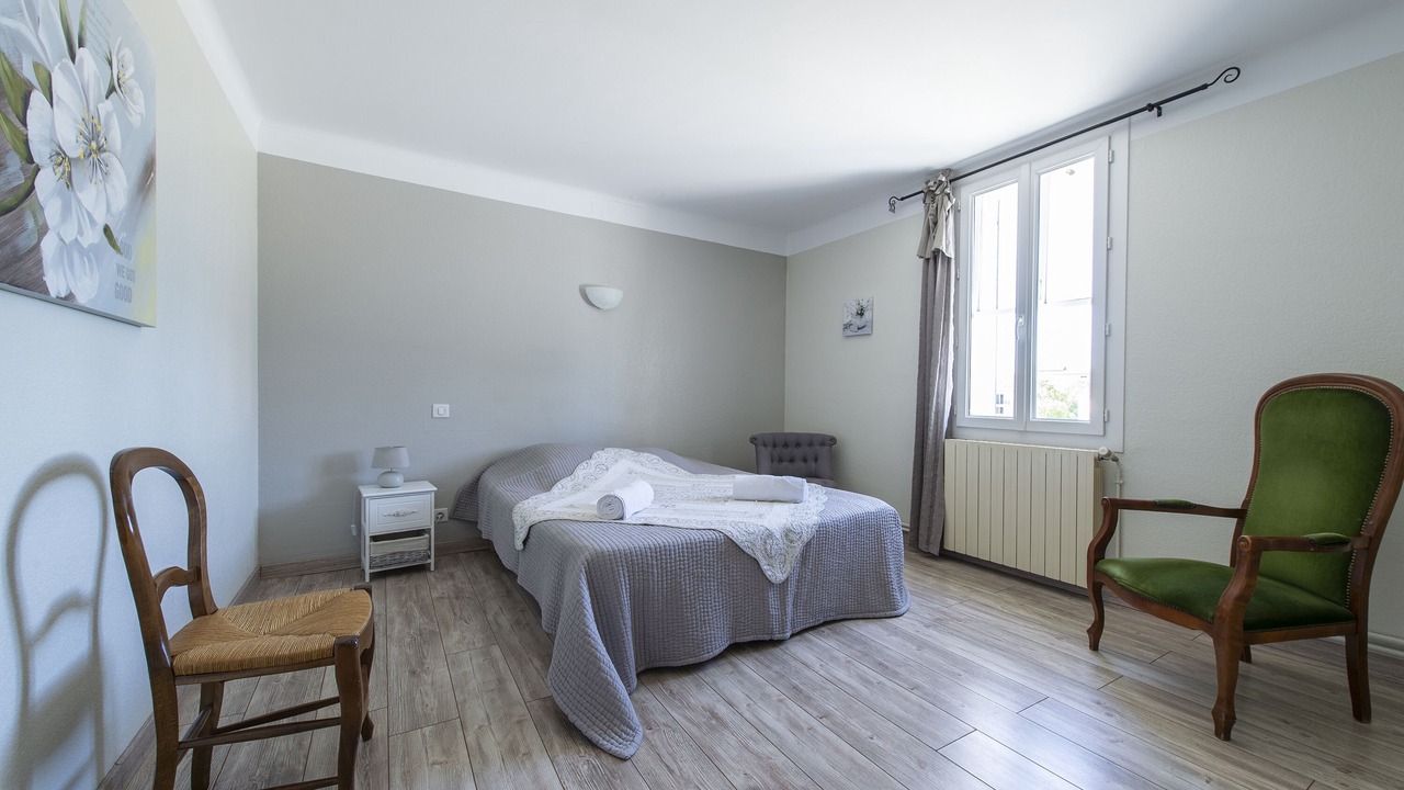 Photo of Bedroom in Caromb