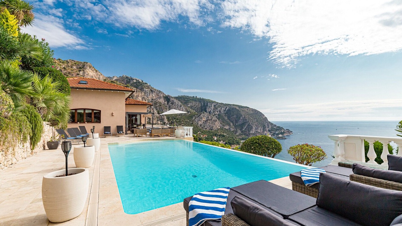 Photo of Others in Eze