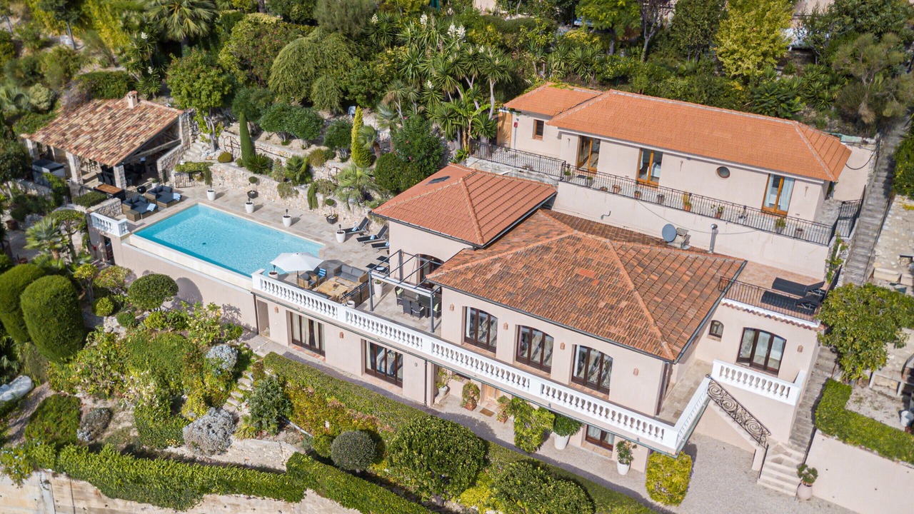 Photo of Others in Eze