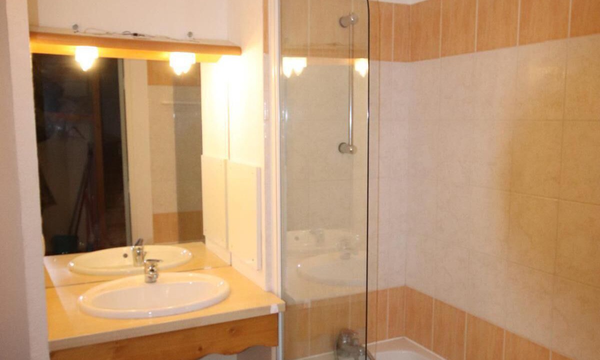 Photo of Bathroom in Saint-Etienne-en-Devoluy