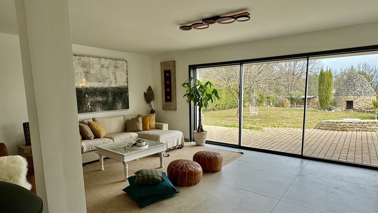 Photo of Livingroom in Eguilles