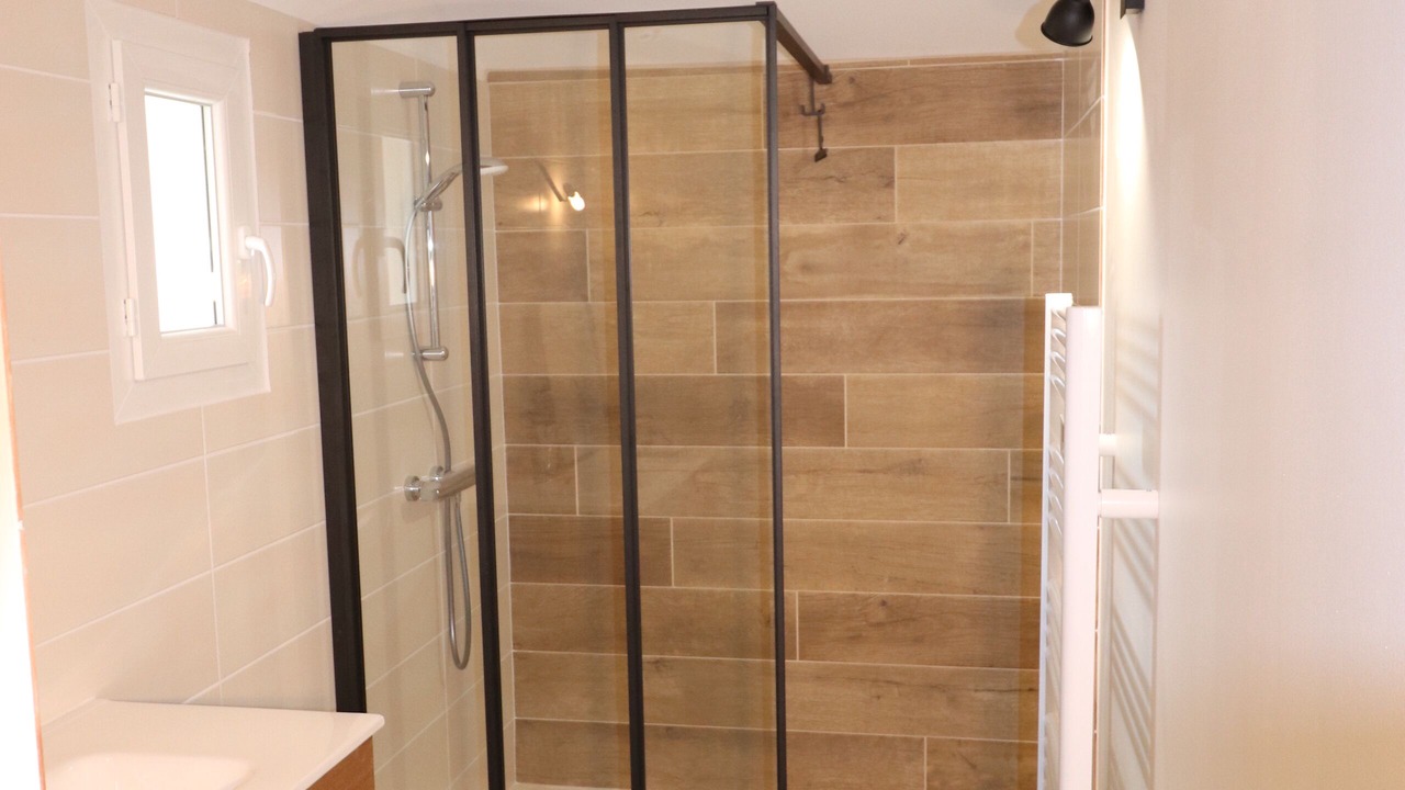 Photo of Bathroom in Caromb