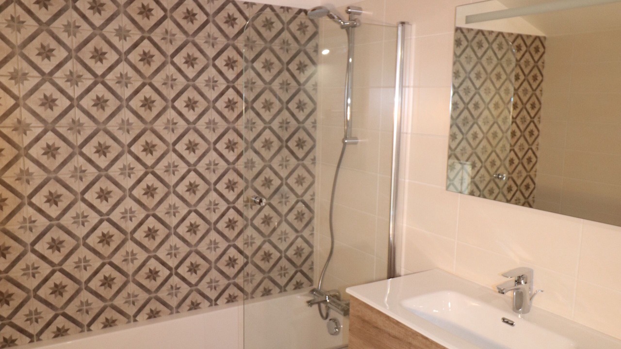 Photo of Bathroom in Caromb