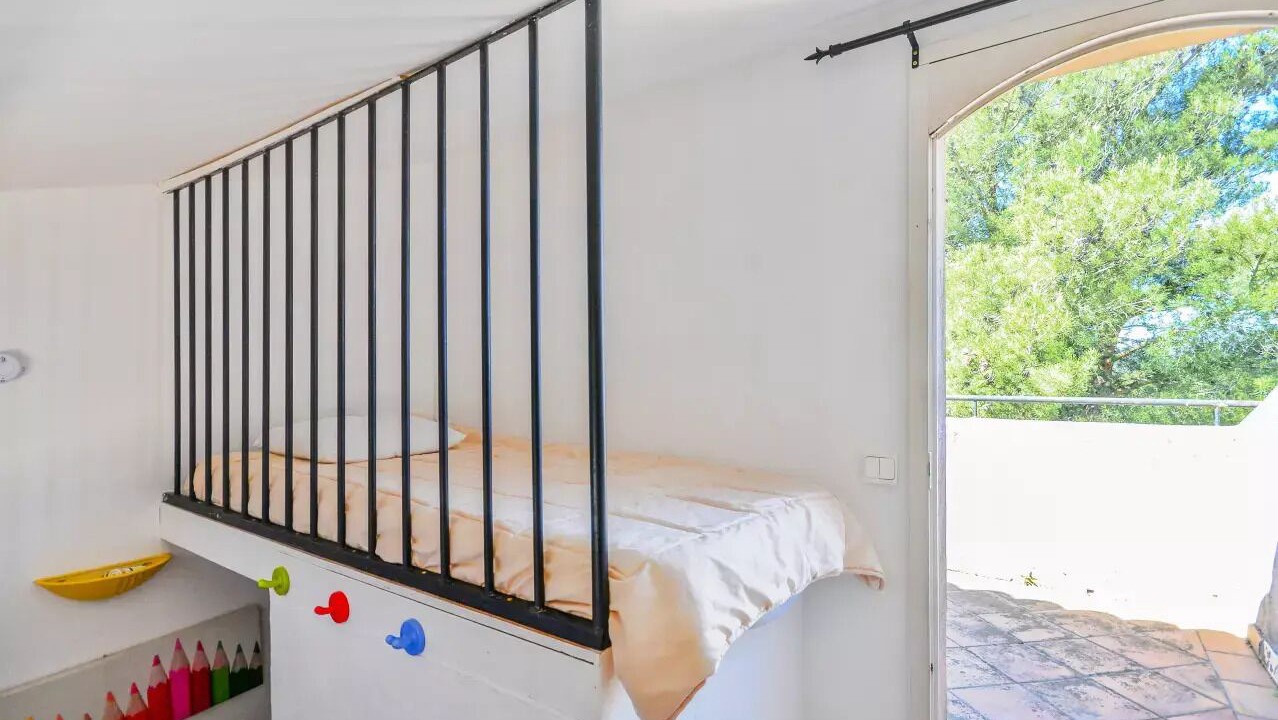 Photo of Bedroom in Pont Royal