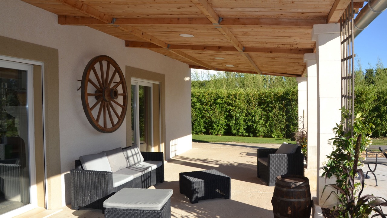 Photo of Patio Balcony in L'Isle-sur-la-Sorgue