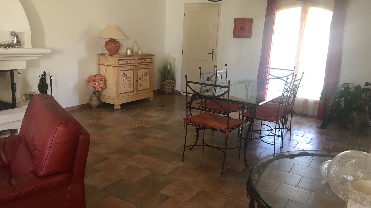 Photo of Livingroom in Bouc-Bel-Air