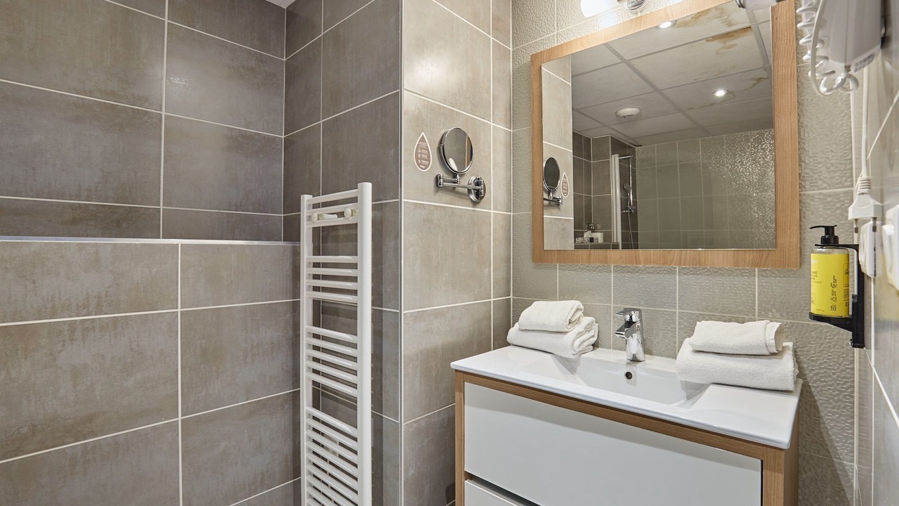 Photo of Bathroom in Comedie