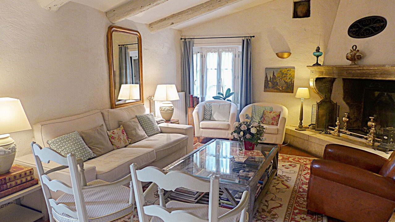 Photo of Livingroom in Saint-Restitut