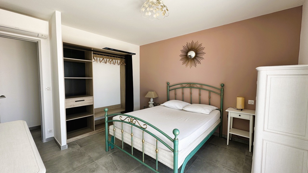 Photo of Bedroom in La Londe-les-Maures