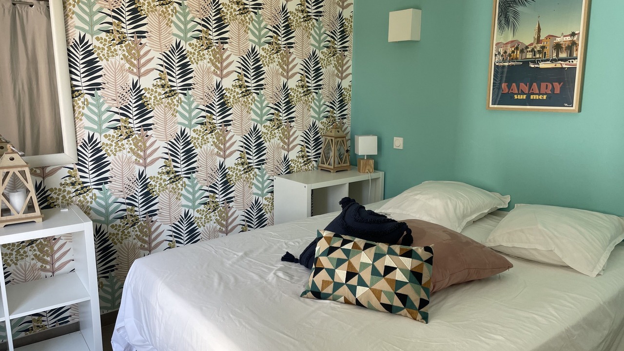 Photo of Bedroom in Sanary-sur-Mer