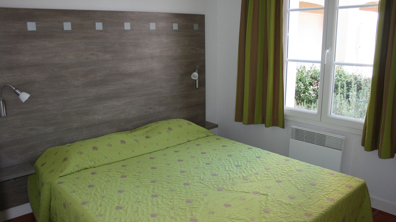 Photo of Bedroom in Sainte-Cecile-les-Vignes