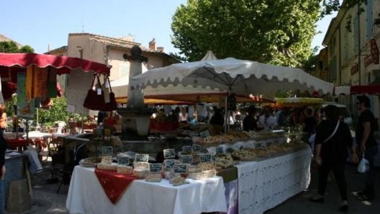 Photo of Outdoor in Sainte-Cecile-les-Vignes