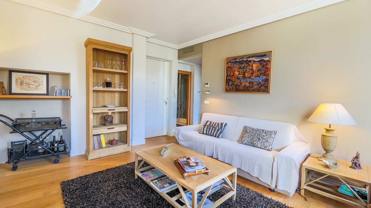 Photo of Bedroom in Jean-Medecin