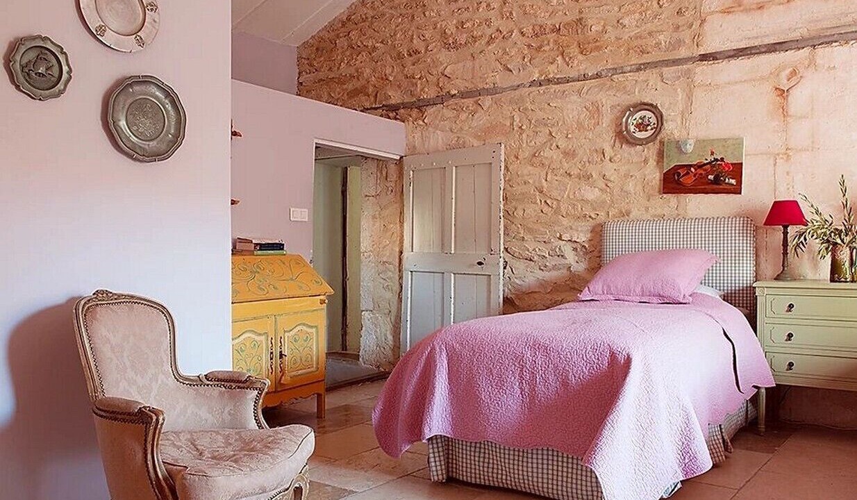 Photo of Bedroom in Maussane