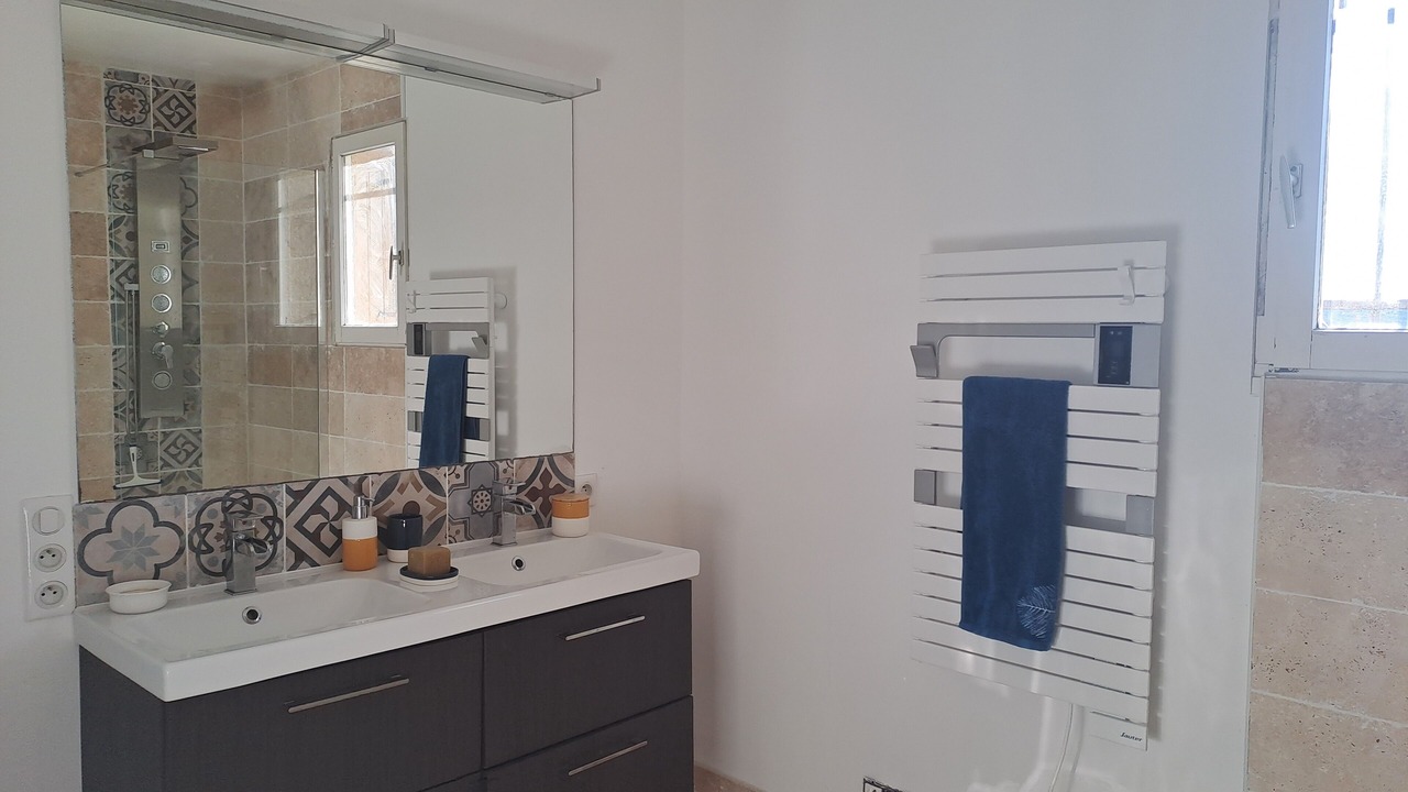 Photo of Bathroom in Eguilles