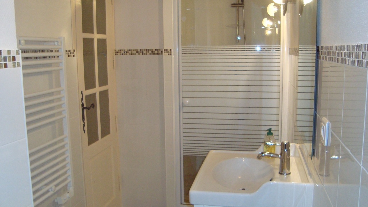 Photo of Bathroom in Maubec