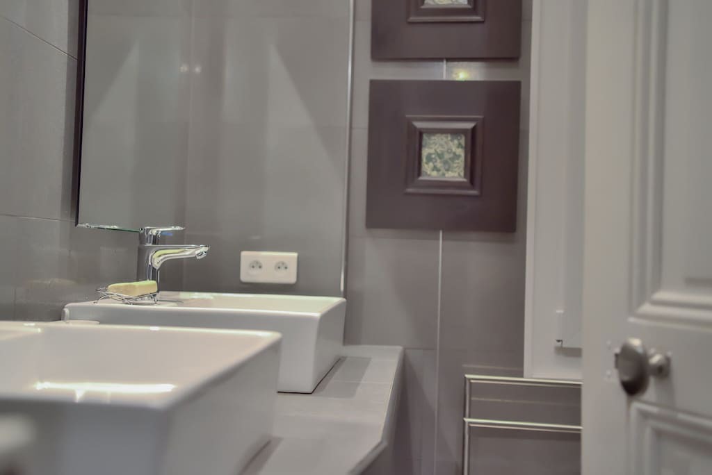 Photo of Bathroom in Thiers