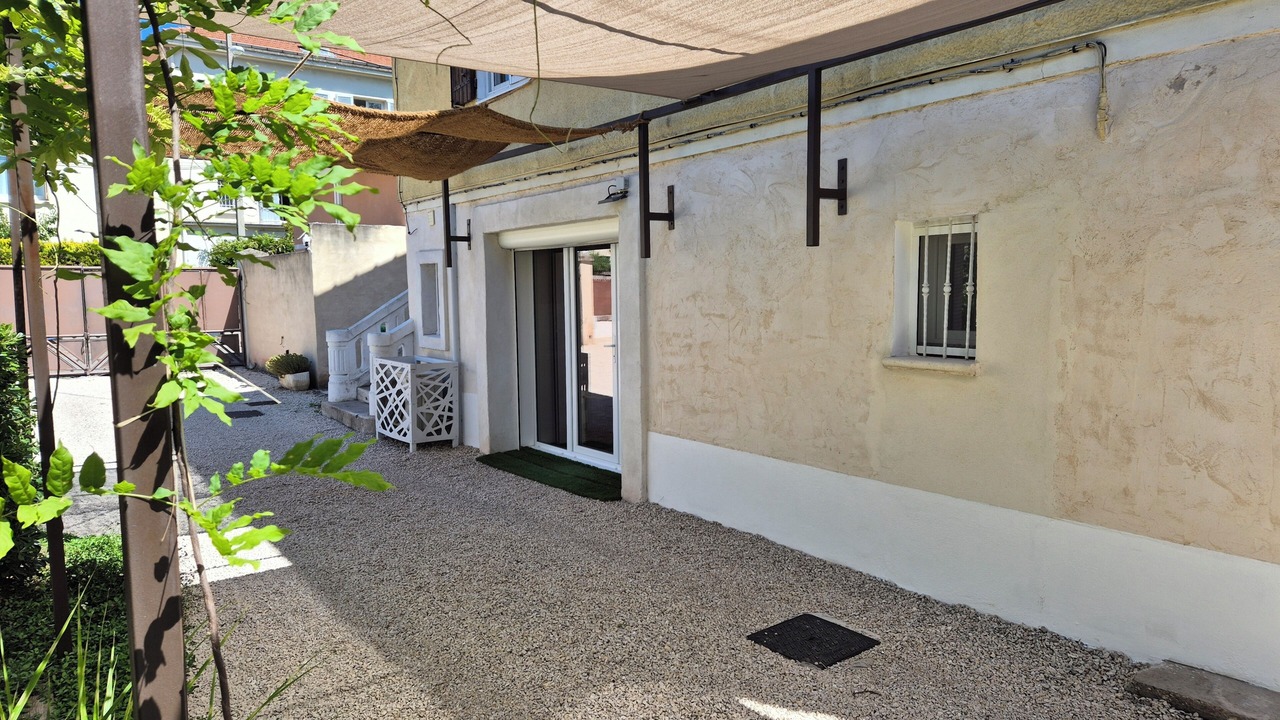 Photo of Outdoor in Avignon
